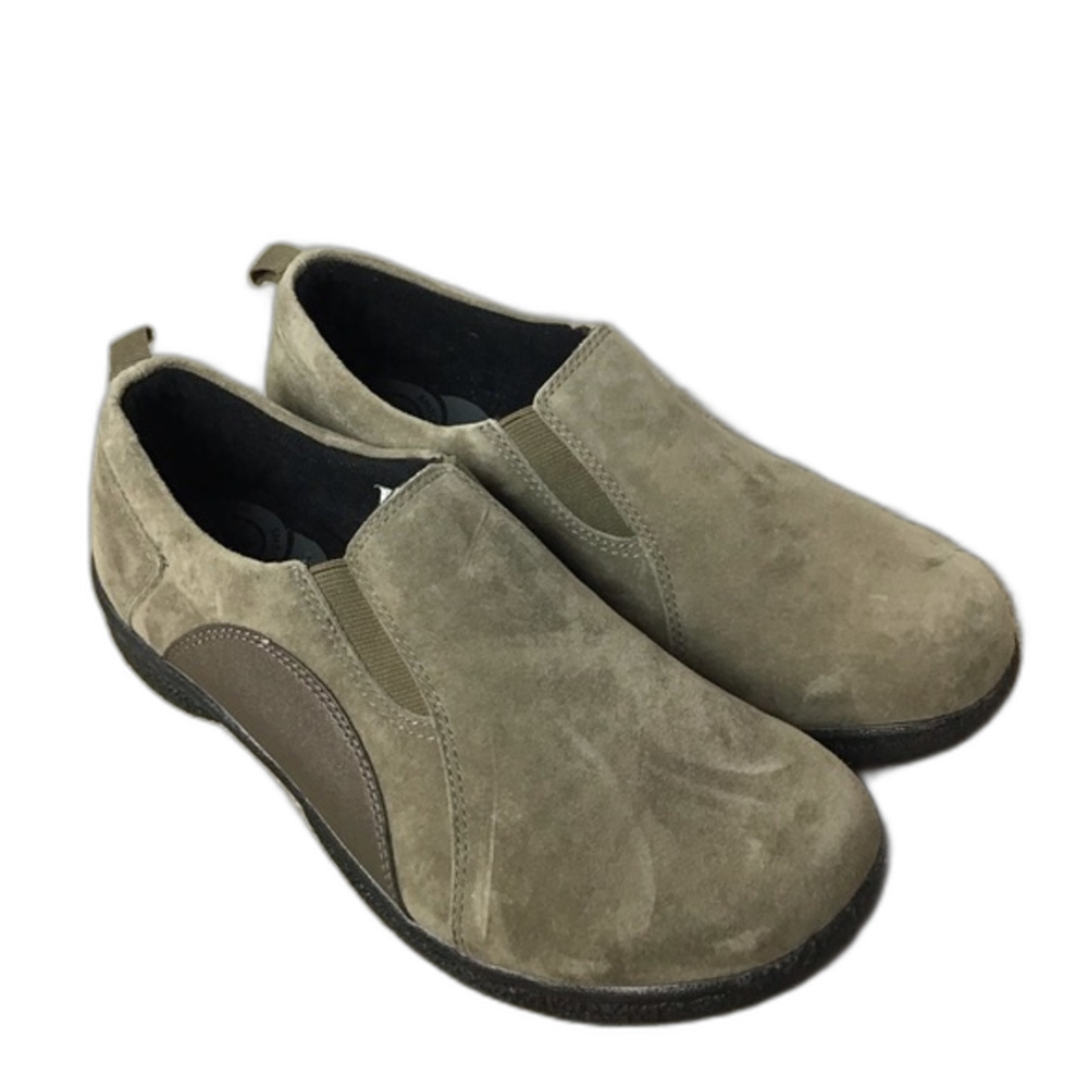 Propet Wash and Wear Slip On Suede Shoe Tan Size 8M New